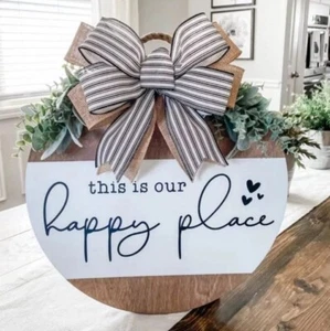 "Letrero decorativo de puerta ""This Is Our Happy Place""" - Imagen 1 de 3