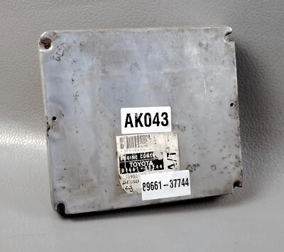 HINO DUTRO XZU424 N04C-TK 3T A/T Engine Control MODULE UNIT ECD ECU 89661 37744 - Image 1 of 4