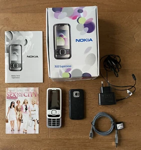 Nokia 7610 Supernova Handyslider, "Sex and the City"-Edition mit 2 Covern - Bild 1 von 12