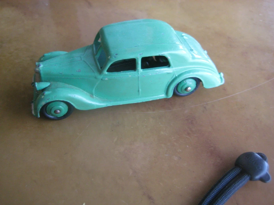 Juguetes Dinky de colección - 40a, coche berlina Riley, con bujes negros 1947-53 Foto 1 de 2