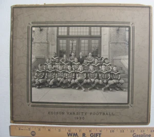 1930 Edison (NJ) Varsity squadra di calcio 8x10 foto montata - Foto 1 di 4