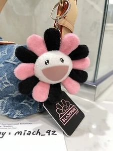 Blackpink X Takashi Flower Bag Charm Keychain NTWRK Limited Edition Black Pink - Picture 1 of 9