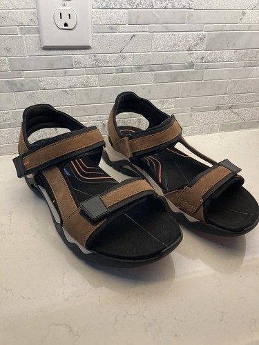 Clarks Wave 2.0 Sandalo salto uomo marrone chiaro OTTIME CONDIZIONI 50% DI SCONTO DAL NEGOZIO