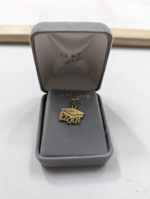Colgante Gorra Graduación 2001 Oro Amarillo 14K Vintage Michael Anthony NUEVO  Foto 1 de 4