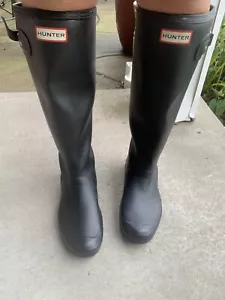 Hunter Women's Original Classic Tall Rain Boots - Ladies Rubber Boot ๐ข ๐คฉ๐๐ธ - Picture 1 of 8