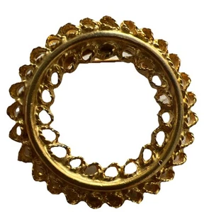 Vintage MAMSELLE Gold-Tone Filigree Circle Brooch Pin - Picture 1 of 4