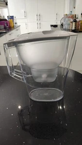 BRITA Aluna Water Filter Jug 2.4L - Picture 1 of 16