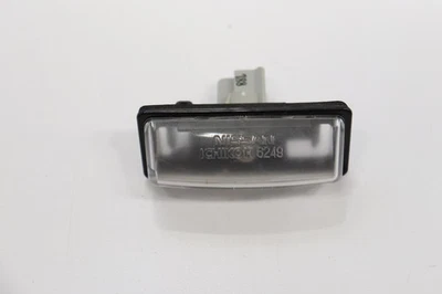 Nissan Pathfinder 2013-2020 parachoques trasero derecho o izquierdo matrícula lámpara OEM Foto 1 de 4