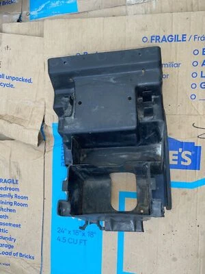 Kawasaki Ninja ZX7R ZX750P 1997 FABRICANTE DE EQUIPOS ORIGINALES TRASERA TRASERA BANDEJA DE BATERÍA INFERIOR Foto 1 de 4