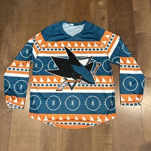 Suéter Jersey San Jose Sharks Holiday Shirsey 2023 Sorteo de Navidad, Talla M - Imagen 1 de 3