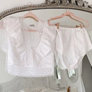 Vintage Lily of France Liquid Satin White Floral Lace Pajama Set Size Small - Picture 1 of 4