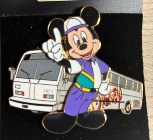 PP38328 WDW Cast Exclusive - 2005 Bus Driver Mickey Mouse (3D) PIN - Picture 1 of 2