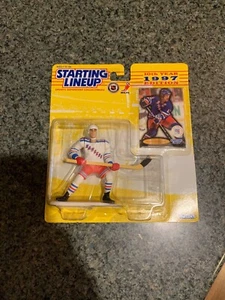 STARTAUFSTELLUNG ~ 1997 ~ MARK MESSIER ~ RANGERS ~ - Bild 1 von 1