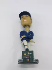 DICK HOWSER #10 KANSAS CITY ROYALS 2006 BOBBLEHEAD Numero in pensione Serie RARO - Foto 1 di 9