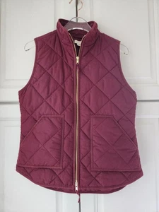 J Crew Quilted Vest Womens Small Burgundy Red Pockets Gold 2 Way Zipper New Tags - Picture 1 of 11