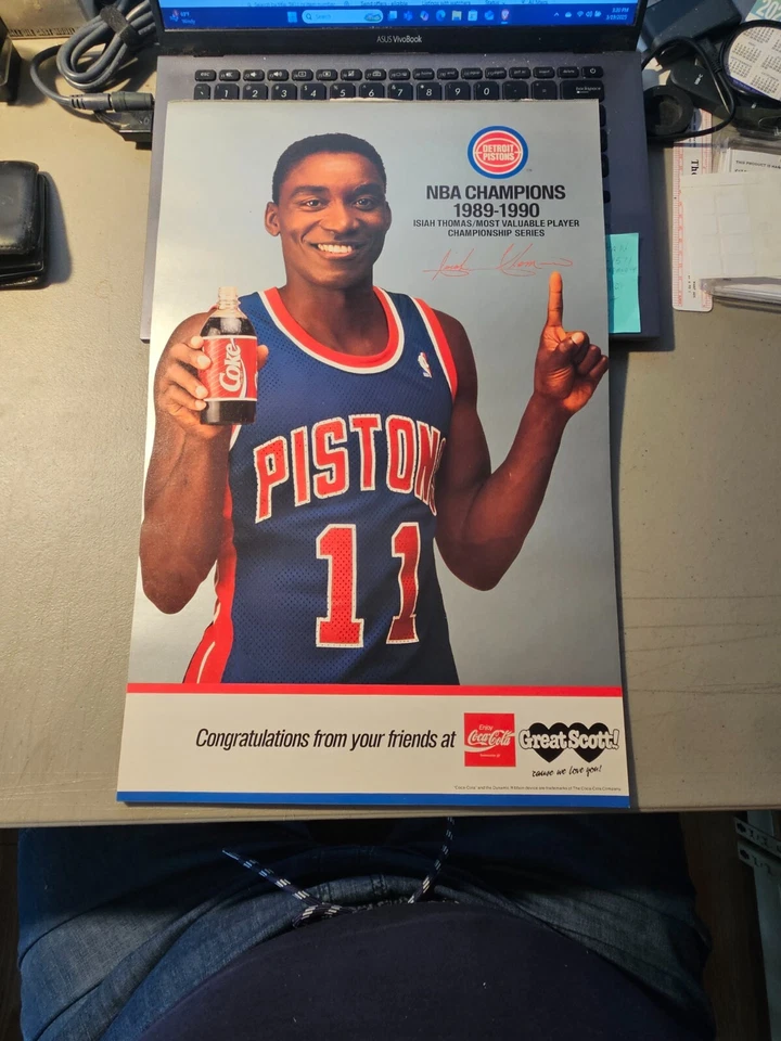 Póster de campeones de la NBA Detroit Pistons 1989-90 Isiah Thomas Pic raro gran Scott Foto 1 de 4