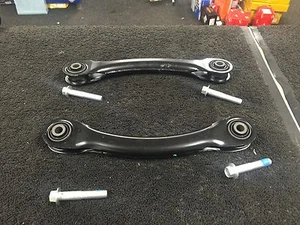 FORD FOCUS C-MAX 2004-10 SUSPENSIÓN TRASERA BRAZOS HORQUILLA SUPERIORES TRASEROS - Imagen 1 de 1