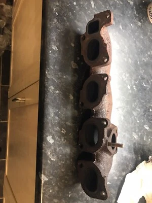 Vauxhall Insignia 2.0 Cdti 160 Turbo Exhaust Manifold 55565985 BWO069 — 第 1/4 张图片