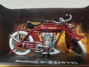 NEW RAY 1:32 INDIAN V-2 1912 RED INCREDIBLE DETAIL DIOROMA FACTORY SEALED NEW!!! - Picture 1 of 4