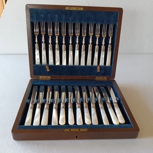 1880 OLD VICTORIAN SILVERPLATE MOTHER OF PEARL DESSERT CHEESE SET & BOX 24 PIECE - Picture 1 of 16