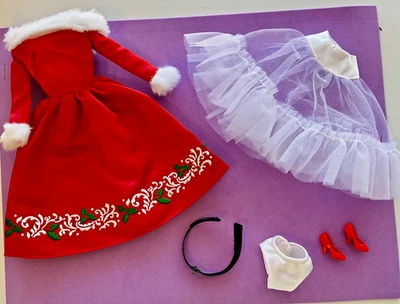 Barbie 12 días de Navidad 2022 vestido rojo Foto 1 de 4