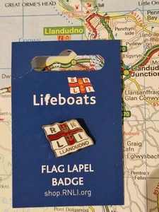 RNLI LLANDUDNO LIFEBOAT (RNLI STATION in NORTH WALES) CHARITY FLAG PIN BADGE - Picture 1 of 3