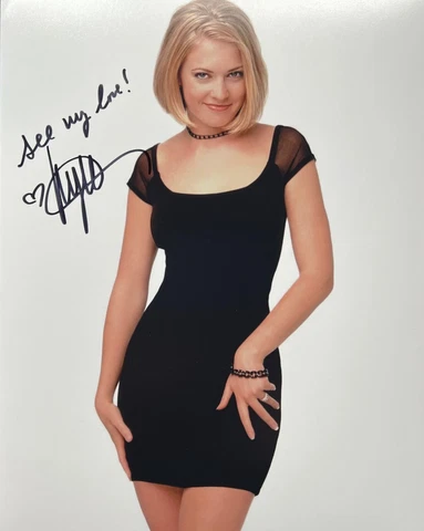 Sabrina the Teenage Witch MELISSA JOAN HART SIGNED 8X10 Photo Cover