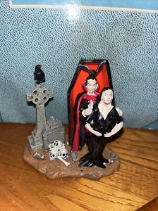 LEMAX Spooky Town Vmpires "Out For a Bite" # 62204. Retired in 2009 - Picture 1 of 6