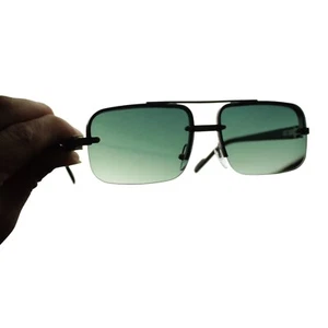 Occhiali da sole uomo John Varvatos quadrati argento nero montatura metallo lenti verdi sfumate - Foto 1 di 12