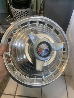 Cubierta de rueda de 14"/tapa de buje giratorio de lujo 1963 Ford Galaxie 500 XL/Country Squire-H Foto 1 de 4