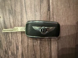 USED OEM RARE BENTLEY REMOTE KEY FOB - 2-BUTTON FAST & FREE SHIPPING Genuine - Picture 1 of 6