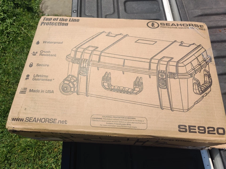 New Seahorse SE920 With Liners Photo Case Great for Protecting Your Equipment  - Image 1 of 4