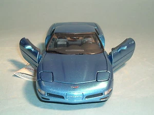 CORVETTE 1999 CHEVROLET CORVETTE C5 HARDTOP FRANKLIN MINT 1:24 DIECAST & DISPLAY - Picture 1 of 7