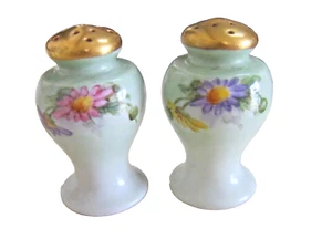 Vintage Noritake Salt & Pepper Shakers -Green & Gold w/Florals BULBOUS 3" Tall - Picture 1 of 9