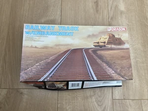 L277 Dragon Modellbausatz 3825 - Eisenbahngleis mit Böschung - 1/35 - Probleme - Bild 1 von 2