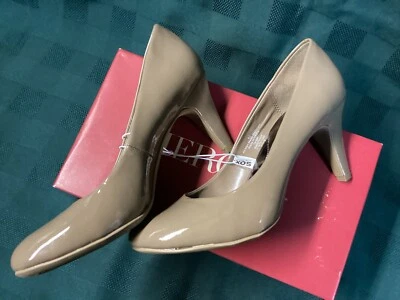 Zapatos de salón/tacones Merona para mujer color topo, talla 9,5 Foto 1 de 4