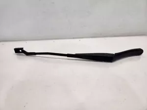 2014 Ford Fiesta SE (Sedan) Drivers Left Wiper Arm - Picture 1 of 12