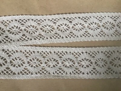 9 1/2 VINTAGE ALGODÃO SUÍÇO TAUPE ACABAMENTO EM RENDA CLUNY. - Imagem 1 de 2