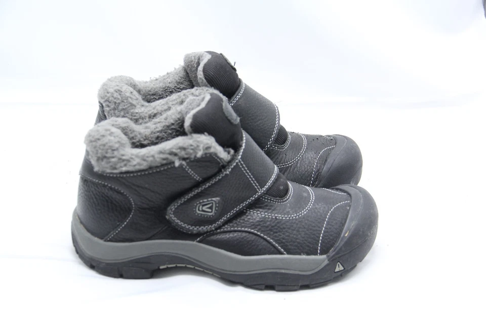 Keen Howser II Boots Youth Size 5 Waterproof Fleece Lined Black Leather Chukka - Image 1 of 4