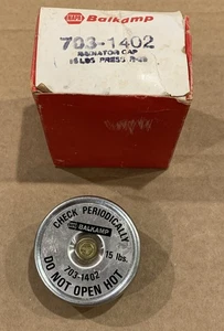 NOS BALKAMP 703-1402 Coolant Radiator Cap 15Lbs. - Made in USA - Foto 1 di 3