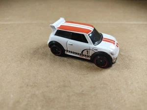 Hot Wheels 2011 Nuovi Modelli Mini Cooper S Challenge Bianco - Foto 1 di 5