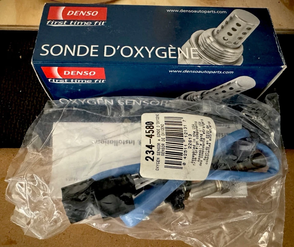 DENSO 234-4580 Oxygen Sensor 4 Wire, Direct Fit, Heated, Wire Length: 24.88 - Image 1 of 2