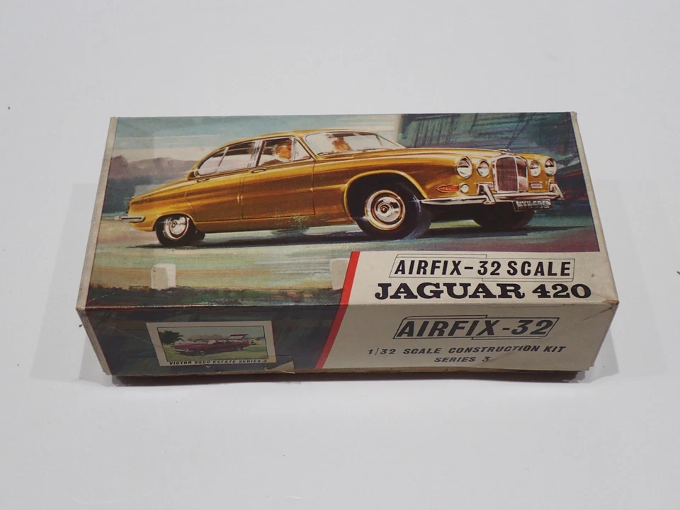 AIRFIX JAGUAR 420 KIT DA MONTARE IN PLASTICA SCALA 1:32 (SZ) - Immagine 1 di 4