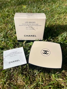 Chanel Les Beiges Healthy Glow Gel Touch Foundation - Picture 1 of 10