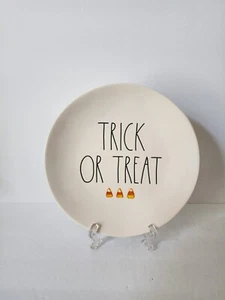 Rae Dunn Halloween TRICK OR TREAT Candy Corn Plate ( S) Round Brand New - Picture 1 of 7