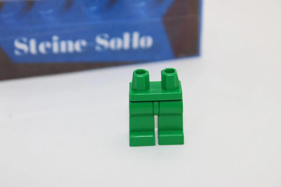 Lego (c) 1x Figuren Bein / Beine / Hose - grün - 970c00 - Figurenteile Figur - Bild 1 von 1
