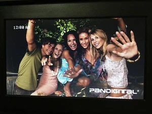 Pantouch Sensor Technology 7" Digital Photo Frame 8000 Images + Espresso Frame - Picture 1 of 11