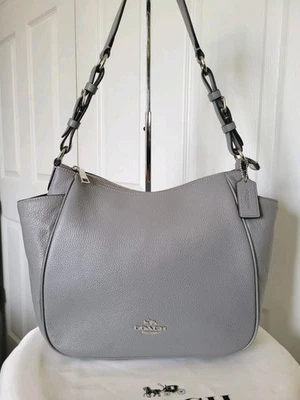 Bolsa de ombro Coach couro pebble Rori nova sem etiquetas C2853 cinza granito - Imagem 1 de 4