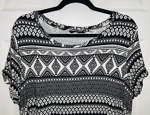 LADIES Plus Size BLACK & WHITE Geometric Print LONG T-Shirt TOP GEORGE Size 20 - Picture 1 of 15