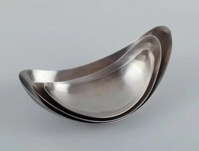 Juego de tres cuencos Georg Jensen "Hoja" en acero inoxidable. Finales de 1900. - Imagen 1 de 4